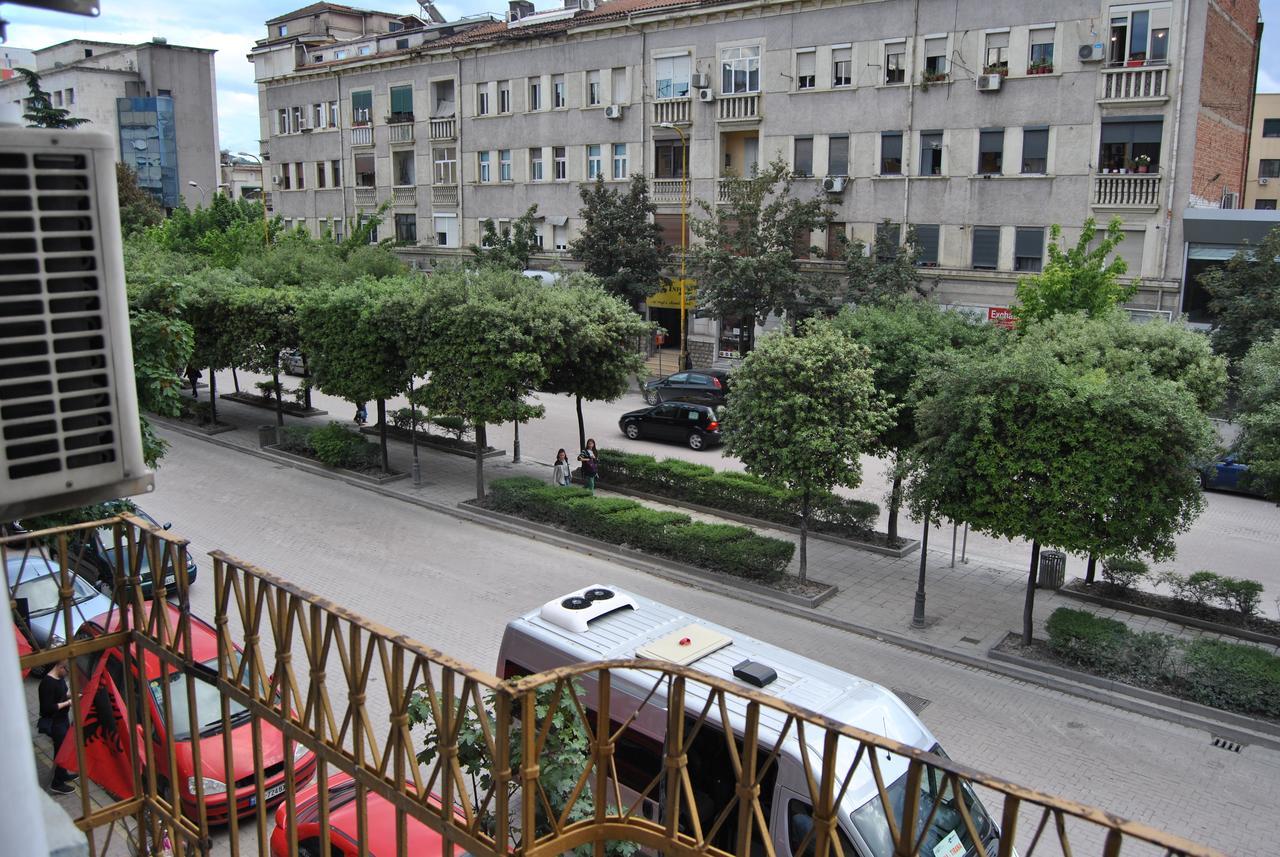 Hotel Republika Tirana Exterior foto