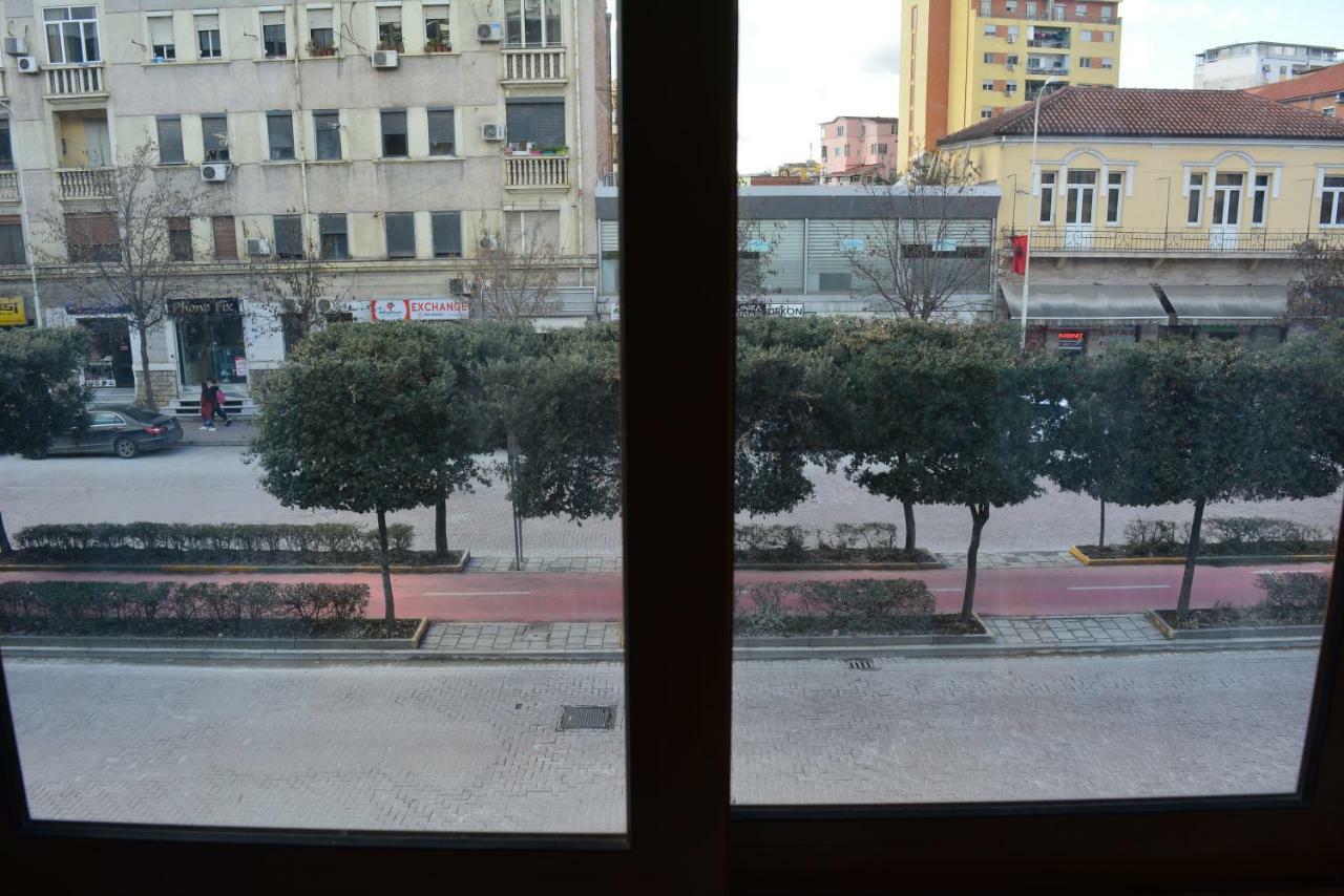 Hotel Republika Tirana Exterior foto